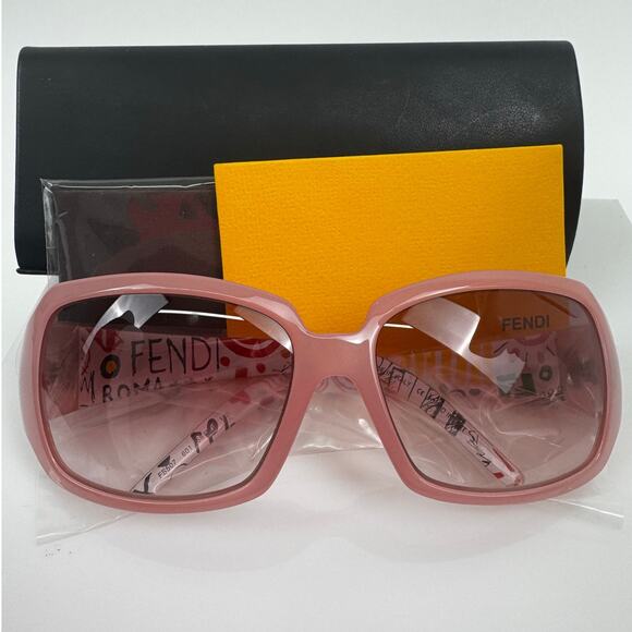 Women\'s Fendi NWT Pink With Graffiti Interior Sunglasses main image 7